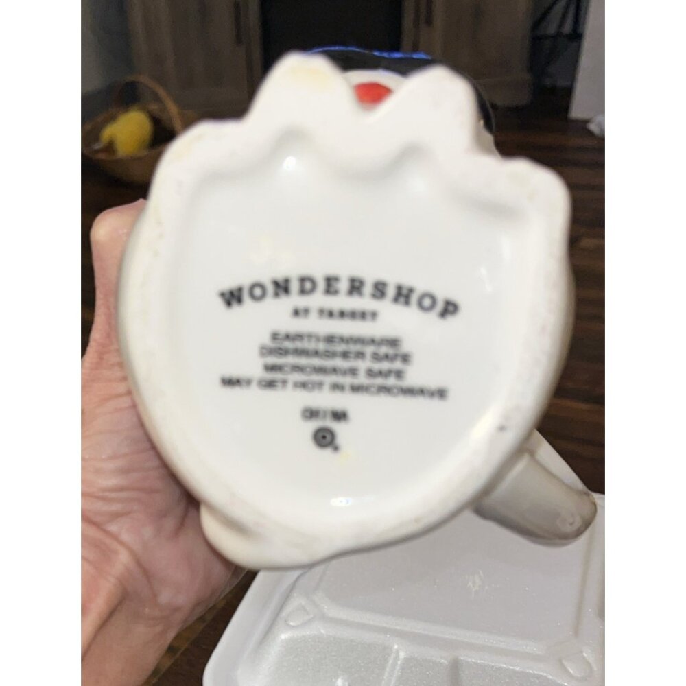 New Wonder Shop Pug Dog Coffee Mug Christmas Light White Black - Picture 4 of 4